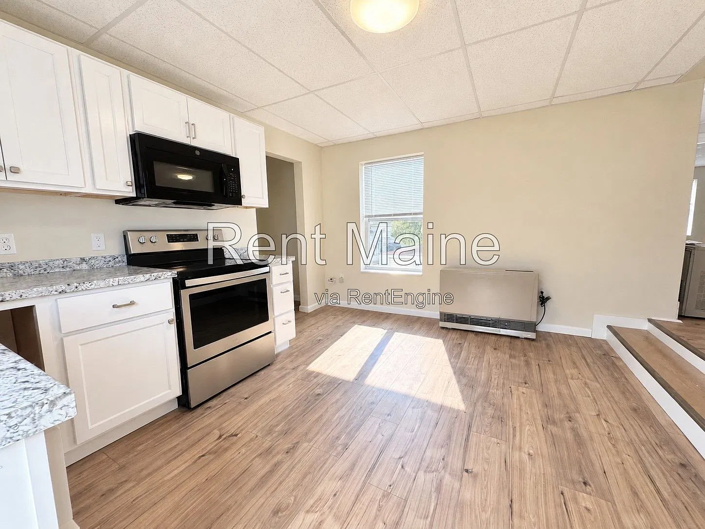 3 bed, 1.0 bath, $1,800 — Photo 2