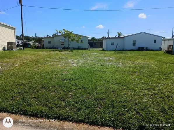 3114 Dorothy Pl #270, Ellenton, FL 34222