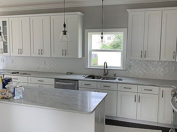 Upgrade flooring and granite