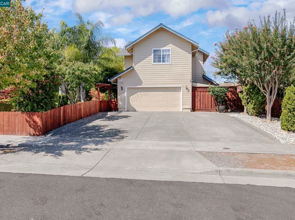 1795 Walnut Creek Dr, Santa Rosa, CA 95403