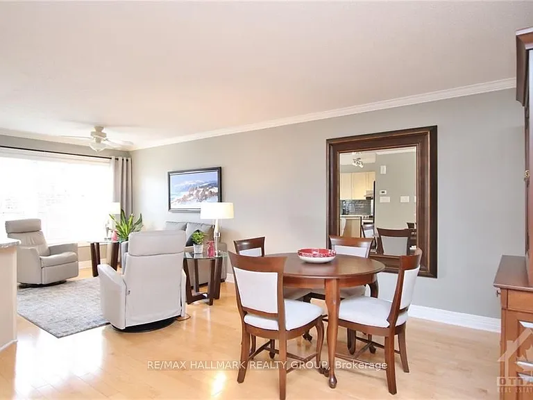 61 Scampton Dr — Photo 4
