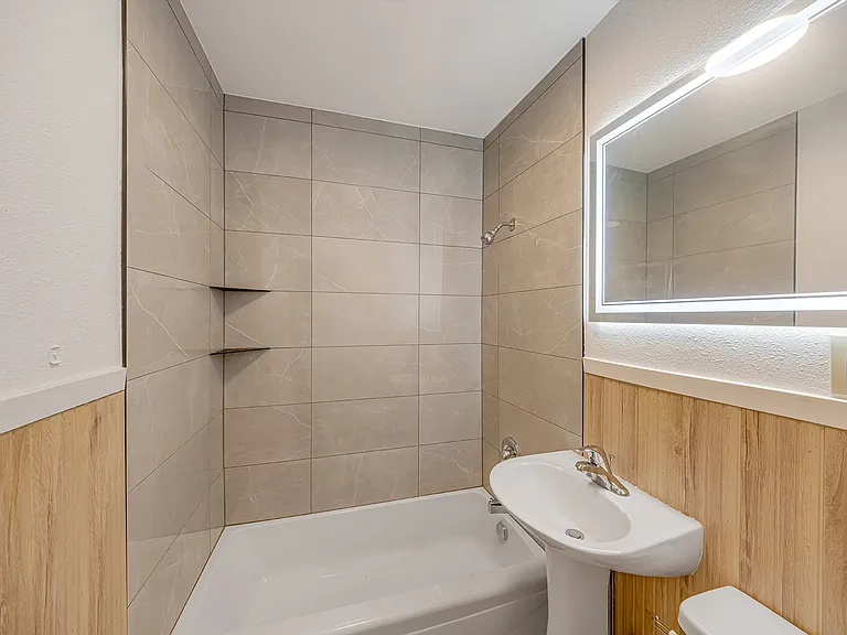 1445 Texas Ave #1 — Photo 8