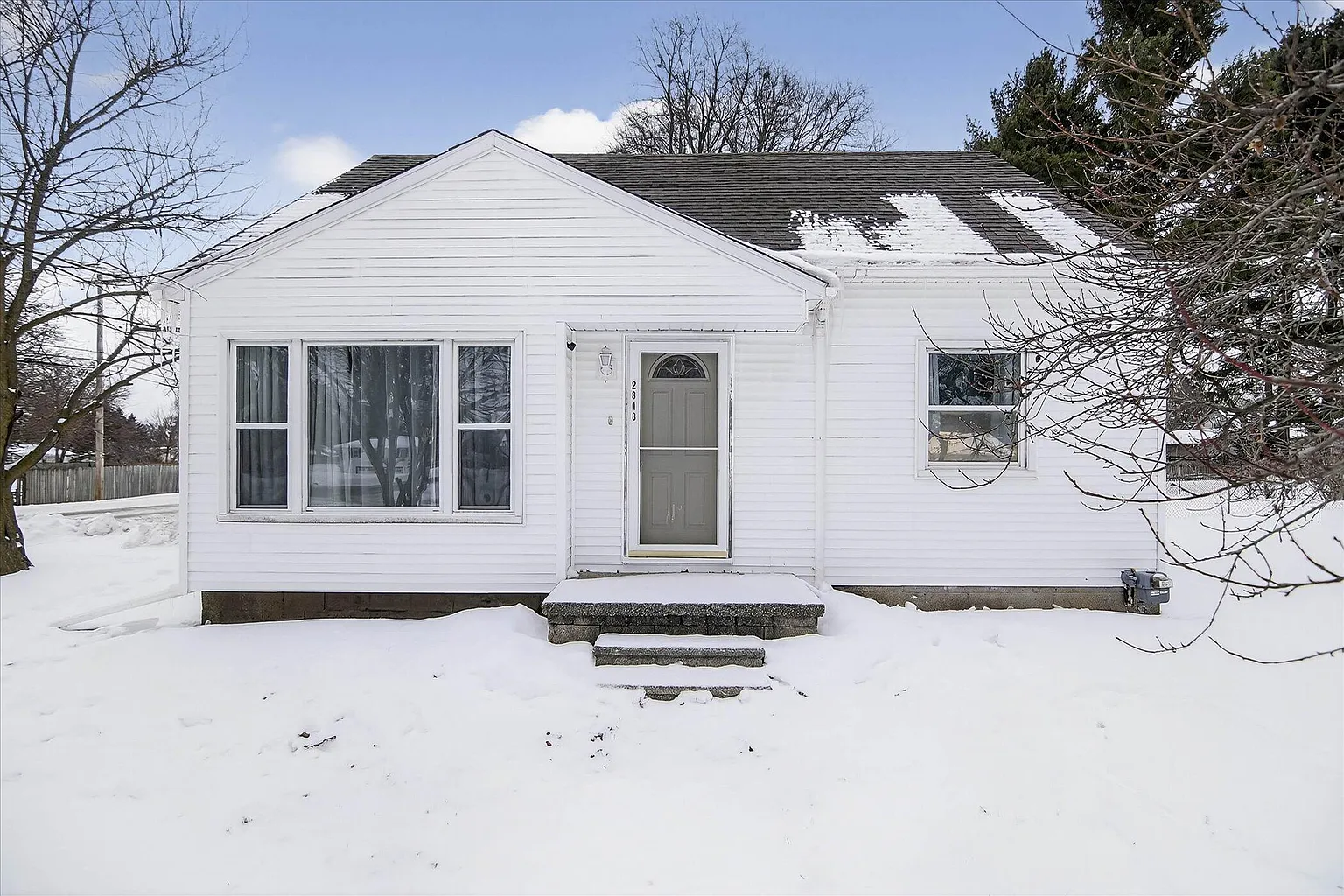2318 Westminster Blvd photo 1