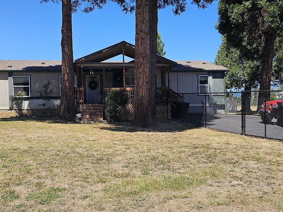 1st image of 220 Wild River Dr