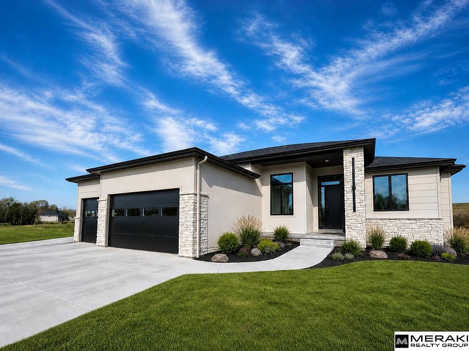 2nd image of 18304 Acorn Dr