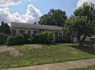 8 Windward Dr, Barnegat, NJ 08005