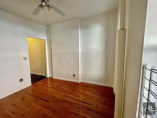 3rd image of 338 E 61st St #1