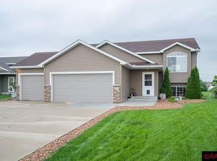 100 Olympic Ct, Mankato, MN 56001