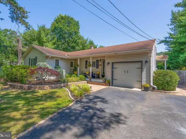 962 Hunt Blvd, Atco, NJ 08004
