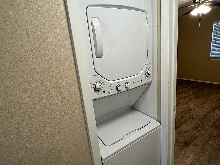North Park Apartments — Photo 15