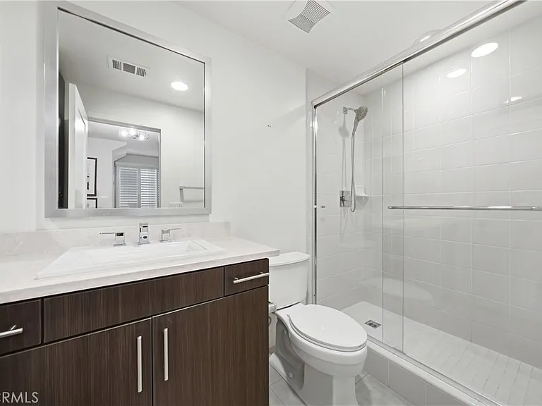 266 Rockefeller — Photo 30