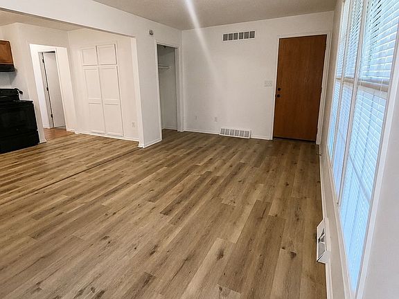 5th image of 1112 S 63rd St