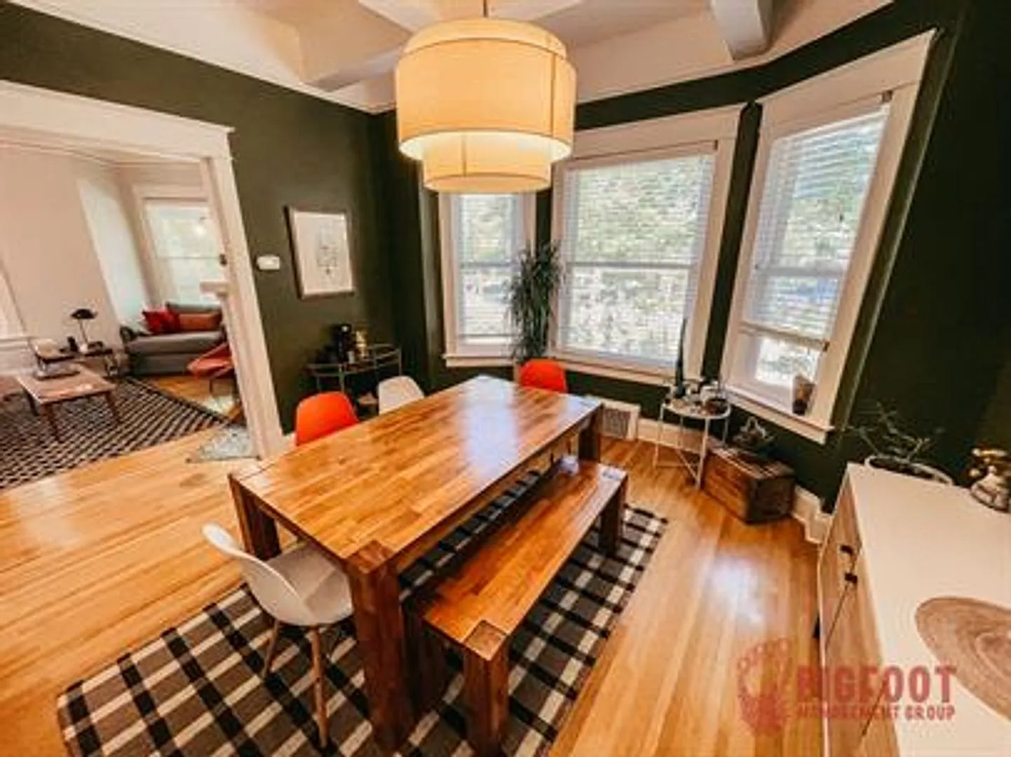 2 Bed 1 Bath Corner Lot House With Fenced Backyard — Photo 3