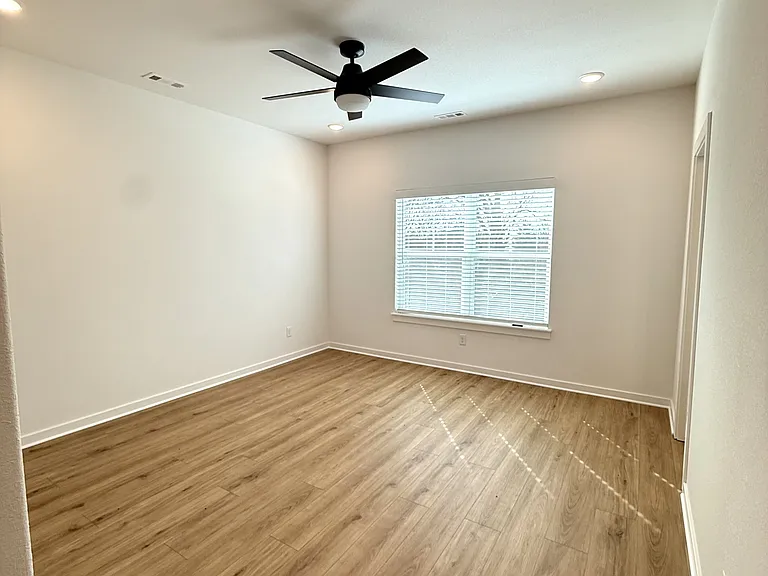 1516 W Sligo St #1 — Photo 9