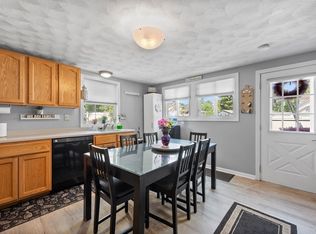 63 Bridle Rd, Billerica, MA 01821