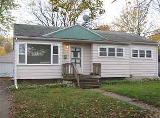 1513 Raspberry Ln, Flint, MI 48507