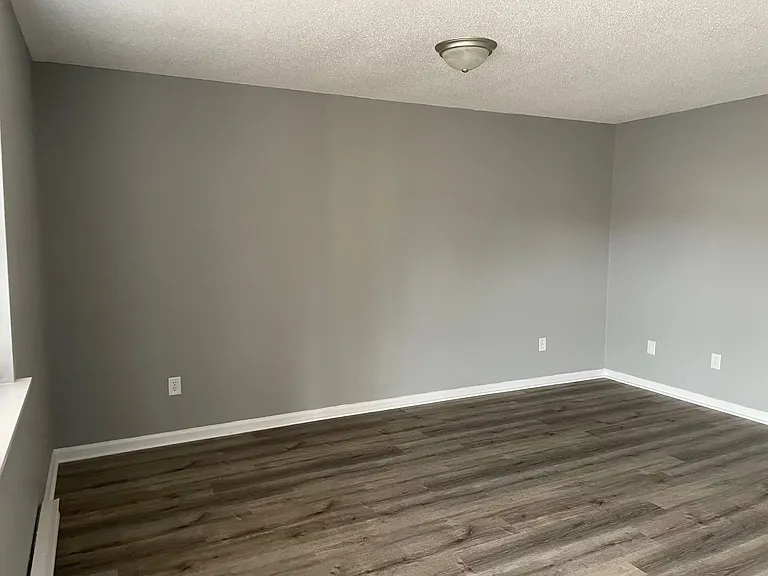 732-740 Hammer Ave #806 — Photo 12