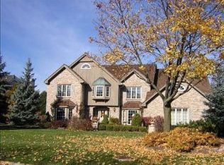 521 Devon Dr, Burr Ridge, IL 60527