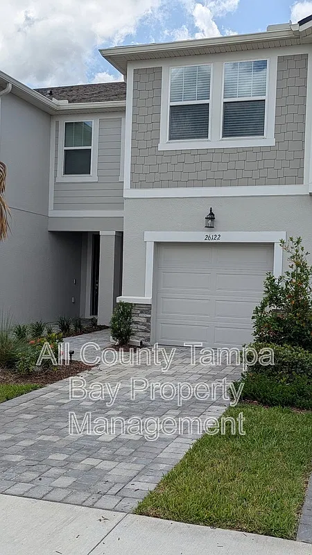 3 bed, 2.5 bath, 1667 sqft, $2,395 — Photo 1