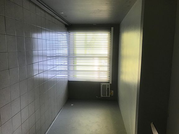 5th image of 18W155 63rd St APT 108-B