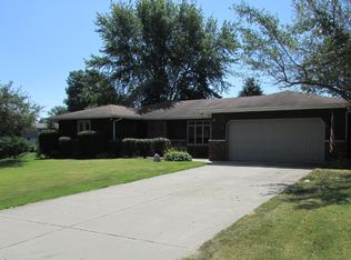 350 Chateau Dr, La Porte, IN