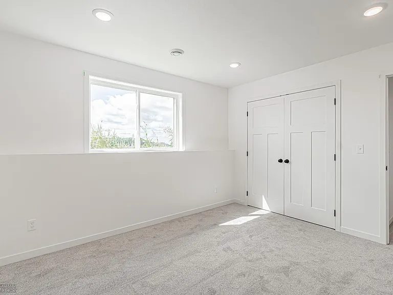 1615 5th Ave NE — Photo 22