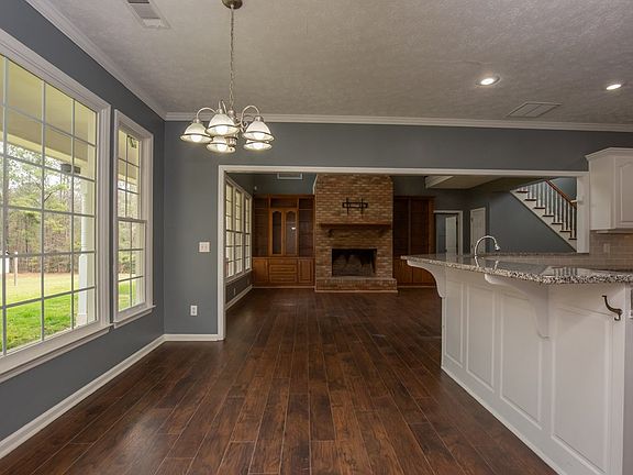 2nd image of 130 Lee Road 2058