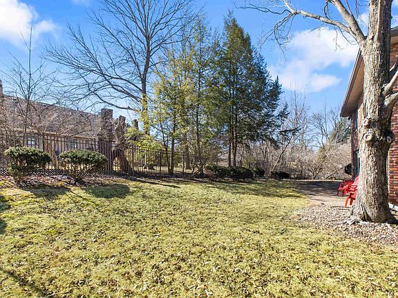 4th image of 432 W Collingwood Cir