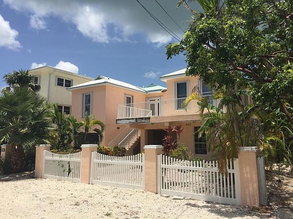3rd image of 341 Caribbean Dr E