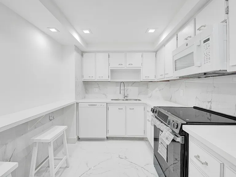 3800 N Hills Dr #208 — Photo 5