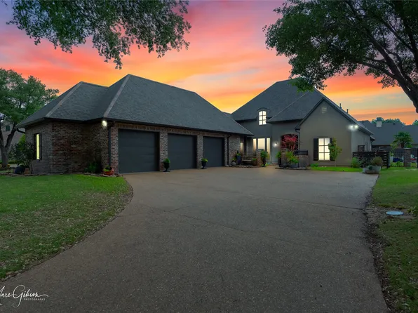 203 Evangeline Walk, Bossier City, LA 71111