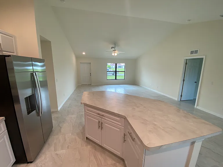 1318 NE 2nd Ave — Photo 10