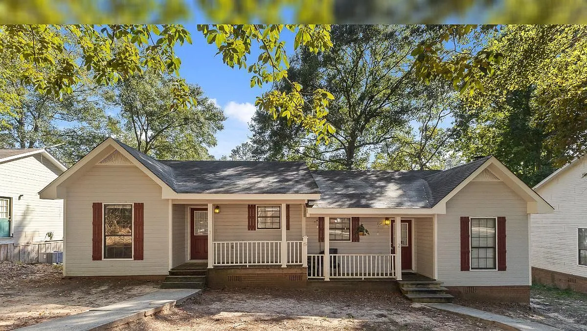 2 bed, 993 sqft, $1,100 — Photo 1