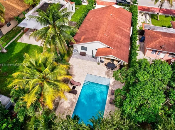 1040 NE 133rd St, North Miami, FL 33161