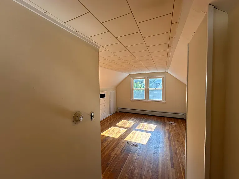 2nd floor bedroom 4