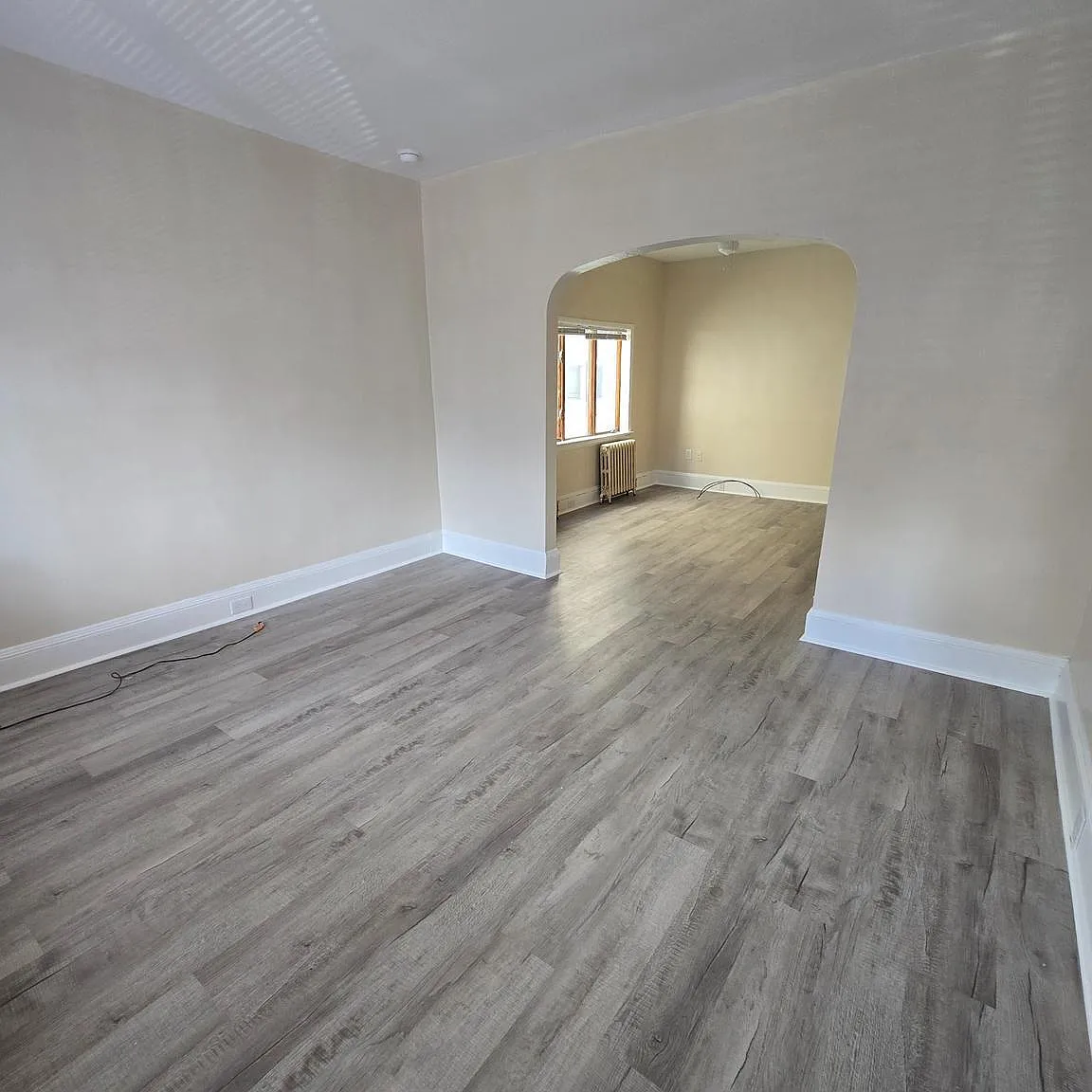 4 bed, 1.0 bath, $1,300 — Photo 2