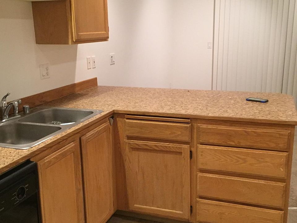 1st image of 828 Avenue A