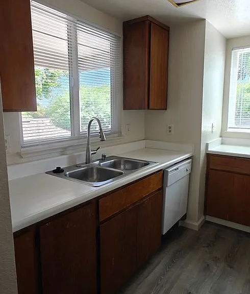 1023 Chadwick Cir — Photo 10