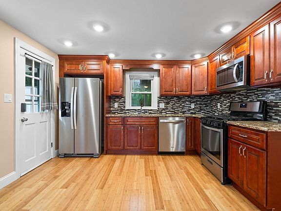 4th image of 316 Vane St Unit 1