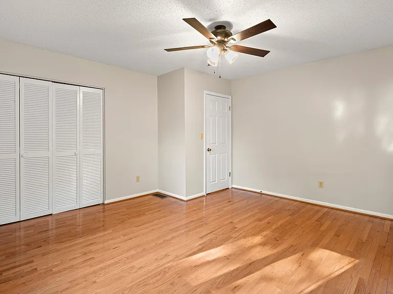 119 W Chippendale Dr — Photo 34