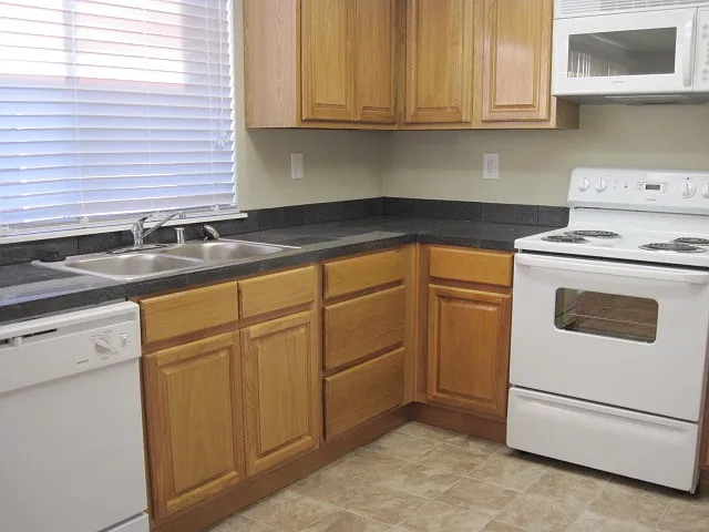 4101 Weymouth Ln photo 1