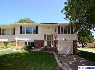 9406 S St, Omaha, NE 68127