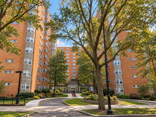 4960 N Marine Dr APT 217, Chicago, IL 60640