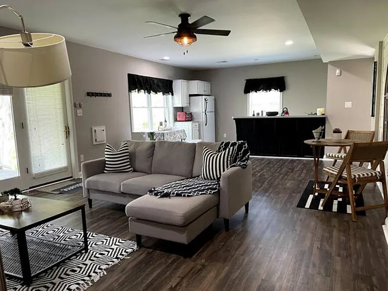 5012 Wolfpen Woods Dr — Photo 31