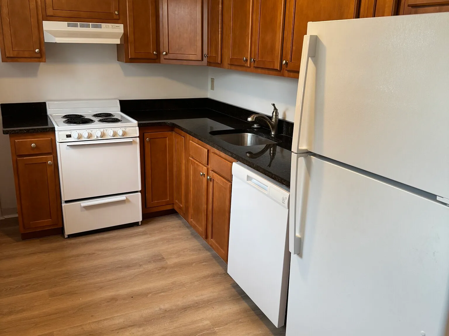 2 bed, 1.0 bath, $2,900 — Photo 1
