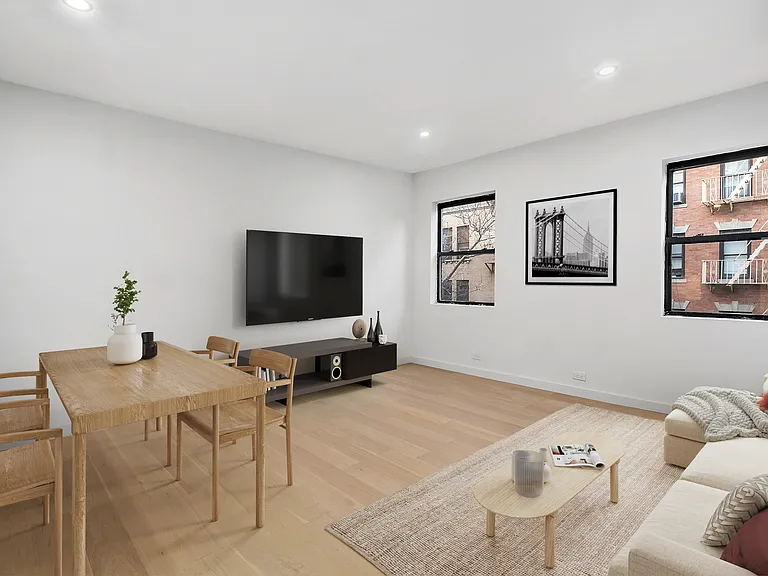 184 Prince St #3 — Photo 3