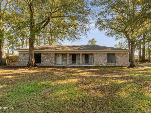 162 Jane Dr, Lucedale, MS 39452