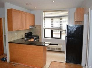4619 Robinson St APT 1R, Flushing, NY 11355