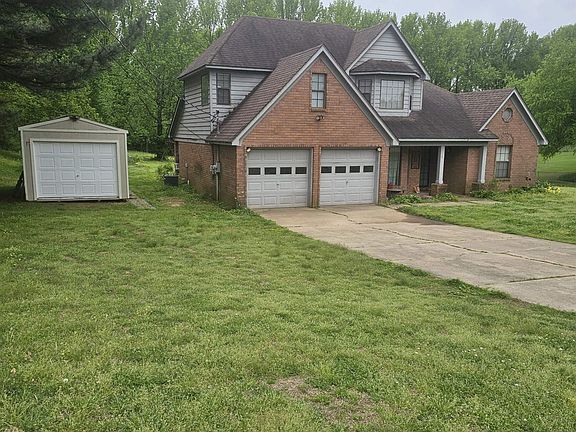 2nd image of 569 Hickory Ln