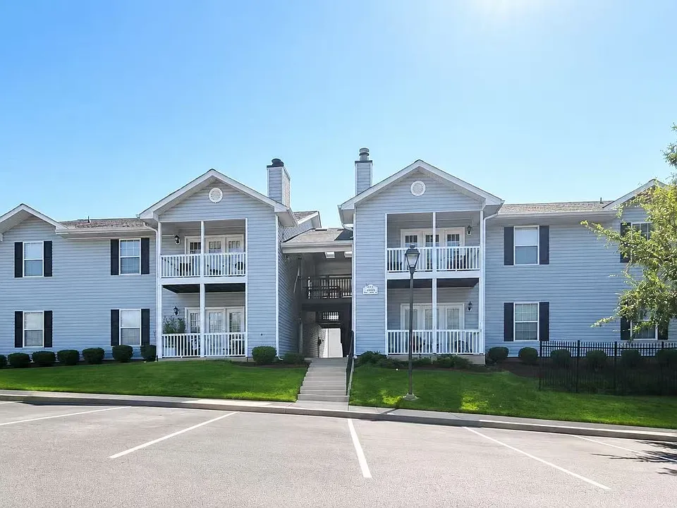 907 Pelham Square Way #907